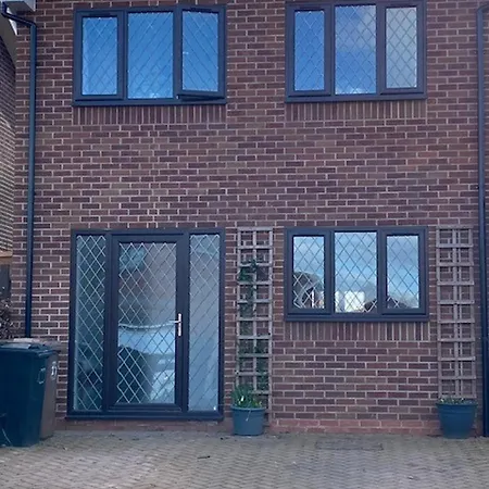 1 Bed Apt- Rural Views- Juliette Balcony - Parking *